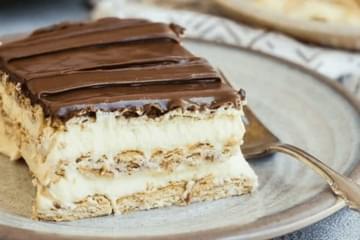 How to Make a Cannabis-Infused No-Bake Chocolate E'Clair Cake