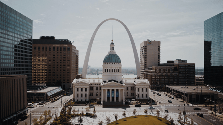 St. Louis Mayor Signs Historic Bill to Decriminalize Marijuana Possession and Cultivation