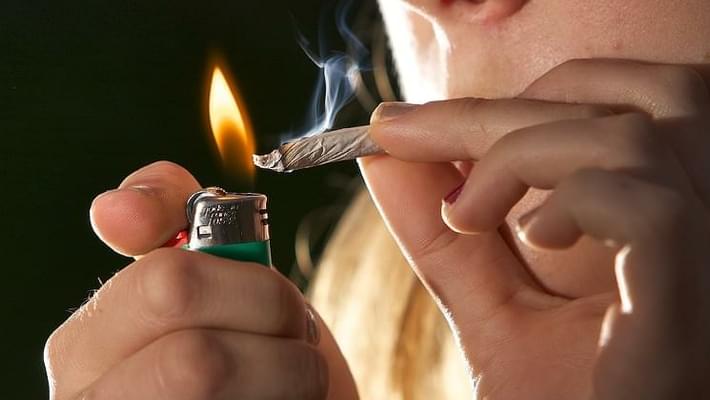 UCLA PROFESSOR FINDS MARIJUANA IS SAFER TO SMOKE THAN TOBACCO