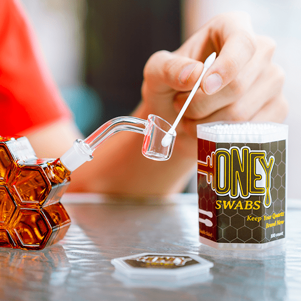 Dabbing Etiquette 10 Tips to Remember When Taking a Dab Concentrates