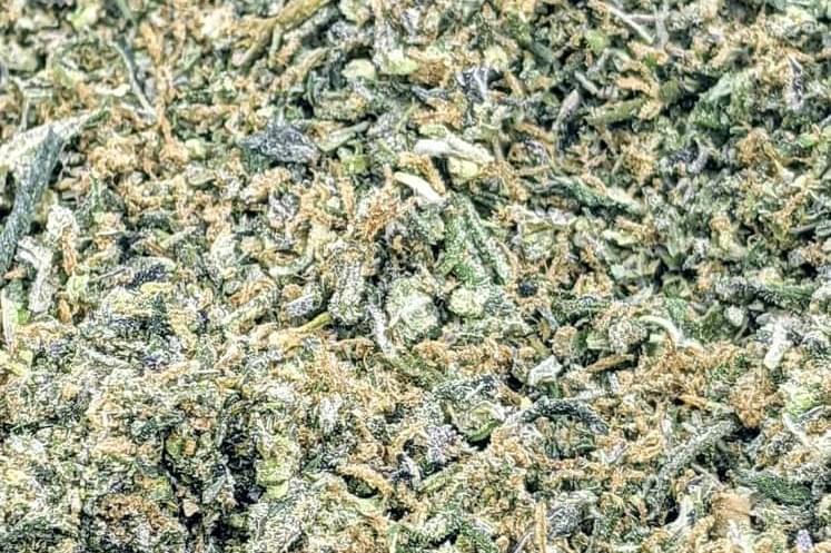 3oz designer shake with pre rolls