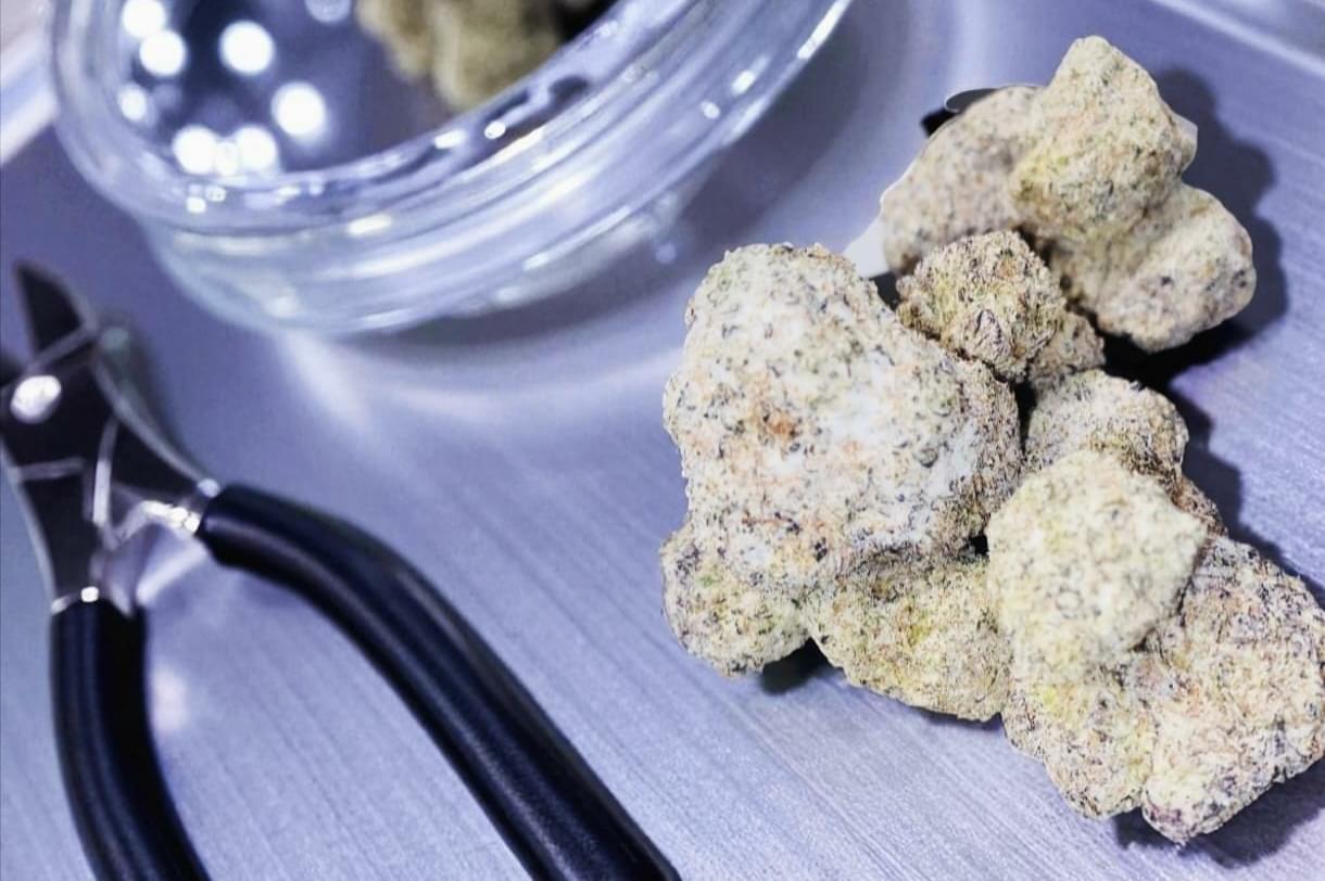 1oz 🔥 RAPPER + 1oz Exotic Shakes