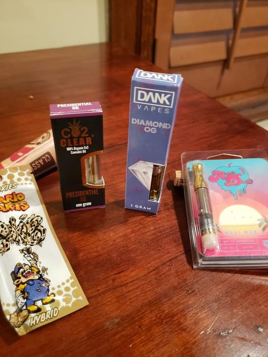 200 (3) 1 Gram carts Variety Pack Bagged Buds Marijuana Vaporizer