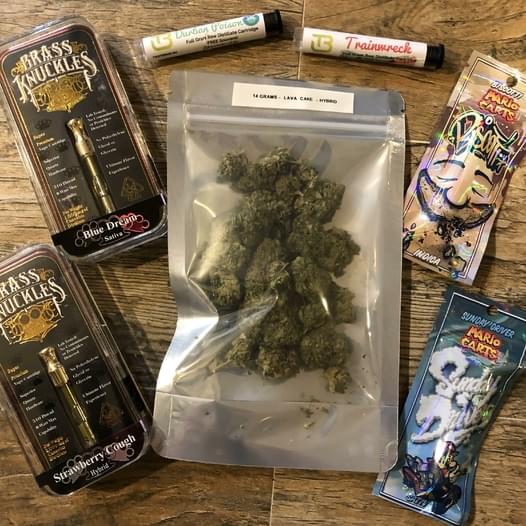 175 1/2 oz Selected Strains + 2 Full Gram Carts Area71 Live Resin