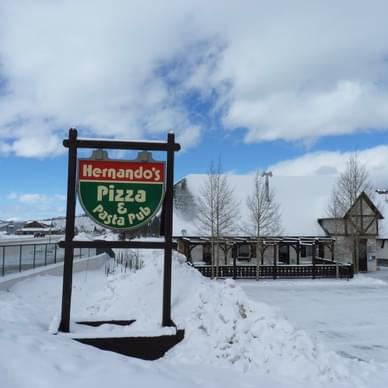 Hernando’s Pizza Pub