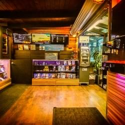 Puff n chill interior 2.jpg