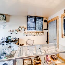 ThinkHigherStoreFrontInside2.jpg