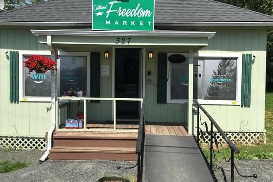 Freedom Market Cathlamet