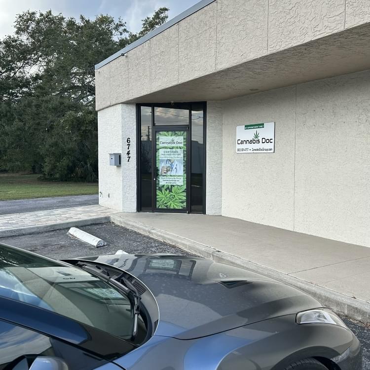Cannabis Doc Zephyrhills Exterior.jpg