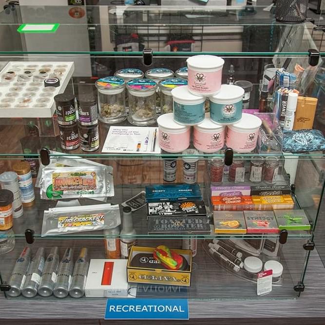 dispensary-denver-lightshade-peoria-6.jpg