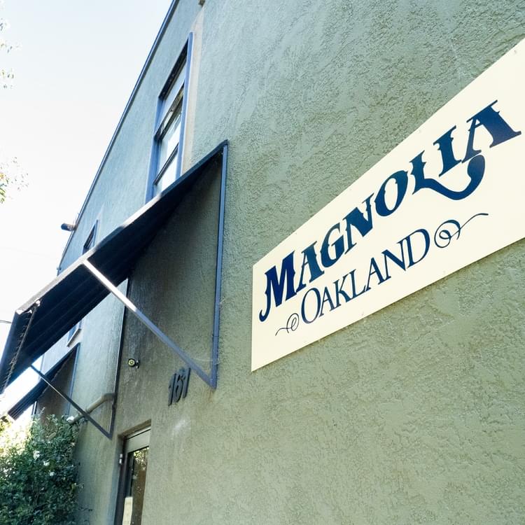 Magnolia sign.jpg
