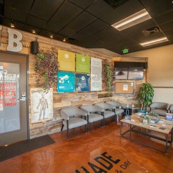 lightshade-rec-dispensary-aurora-iliff-3-1024x683.jpg