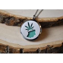 APRICITY FOUND - MEDIUM LOCKET