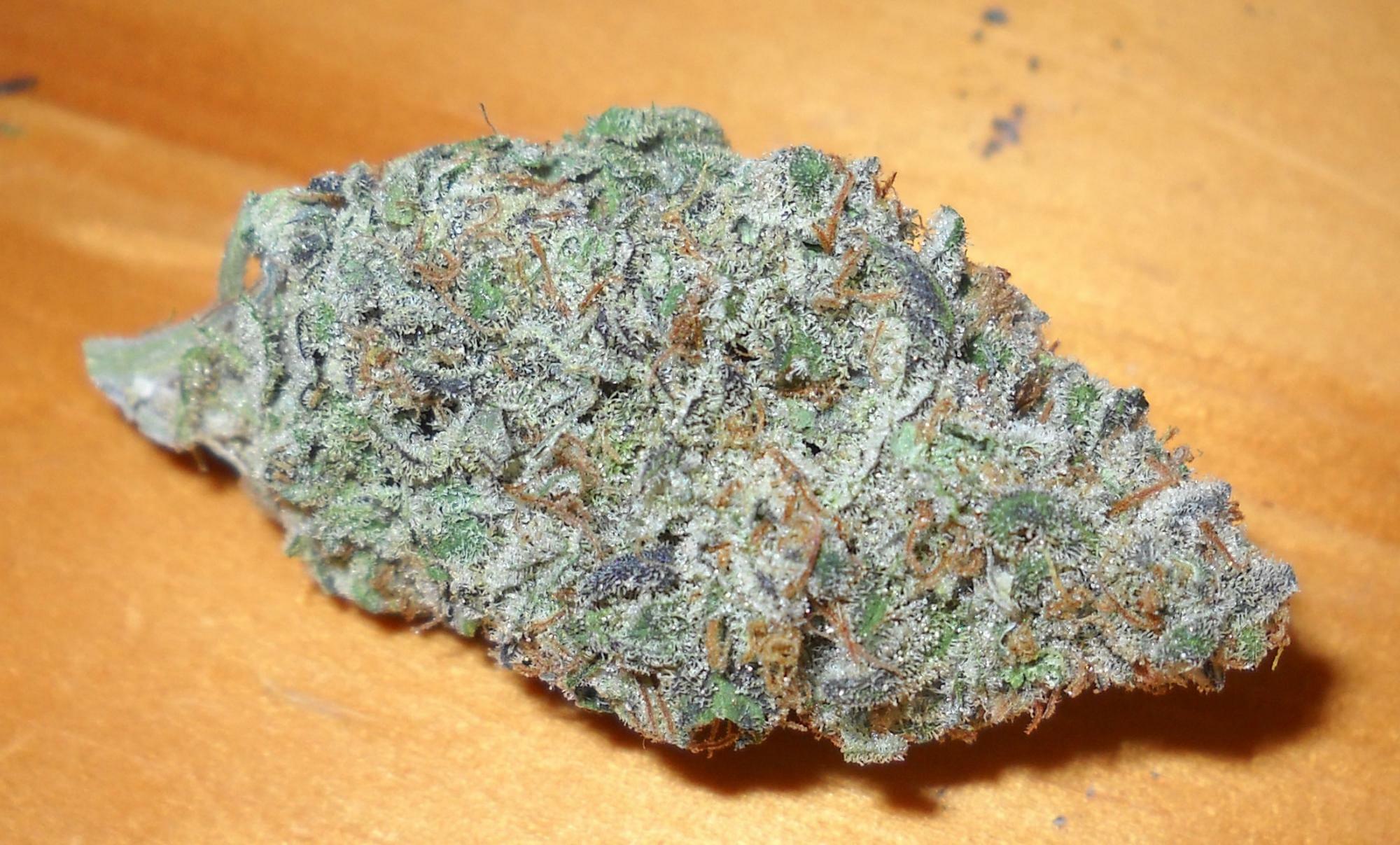 Strawberry Kush Strain Information And Reviews Wheres Weed