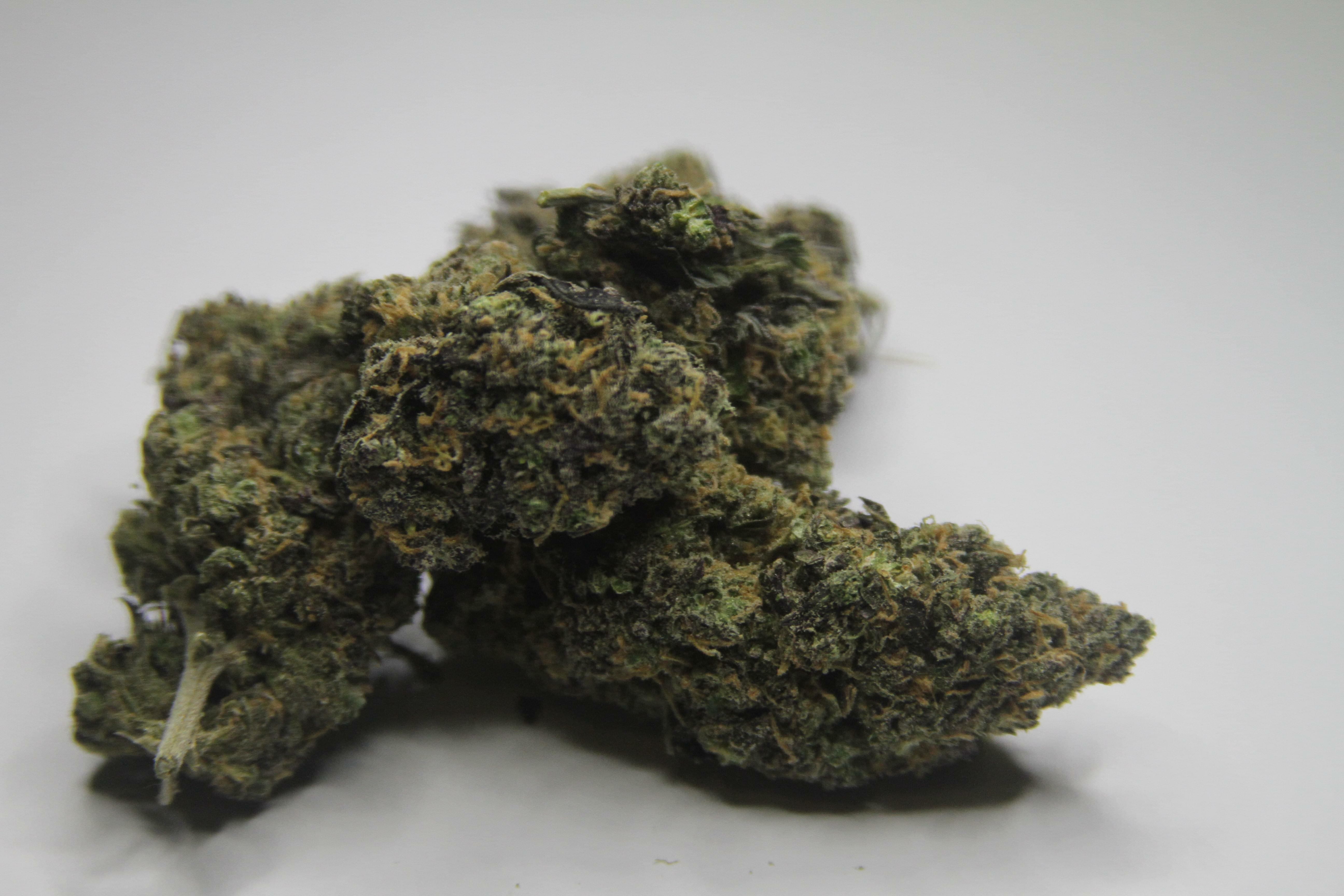 Purple Wreck Strain Information & Reviews | Where's Weed